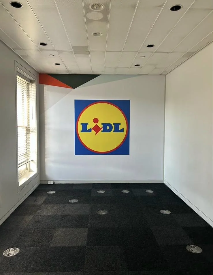 Lidl, photo 1: Wall vinyl installation