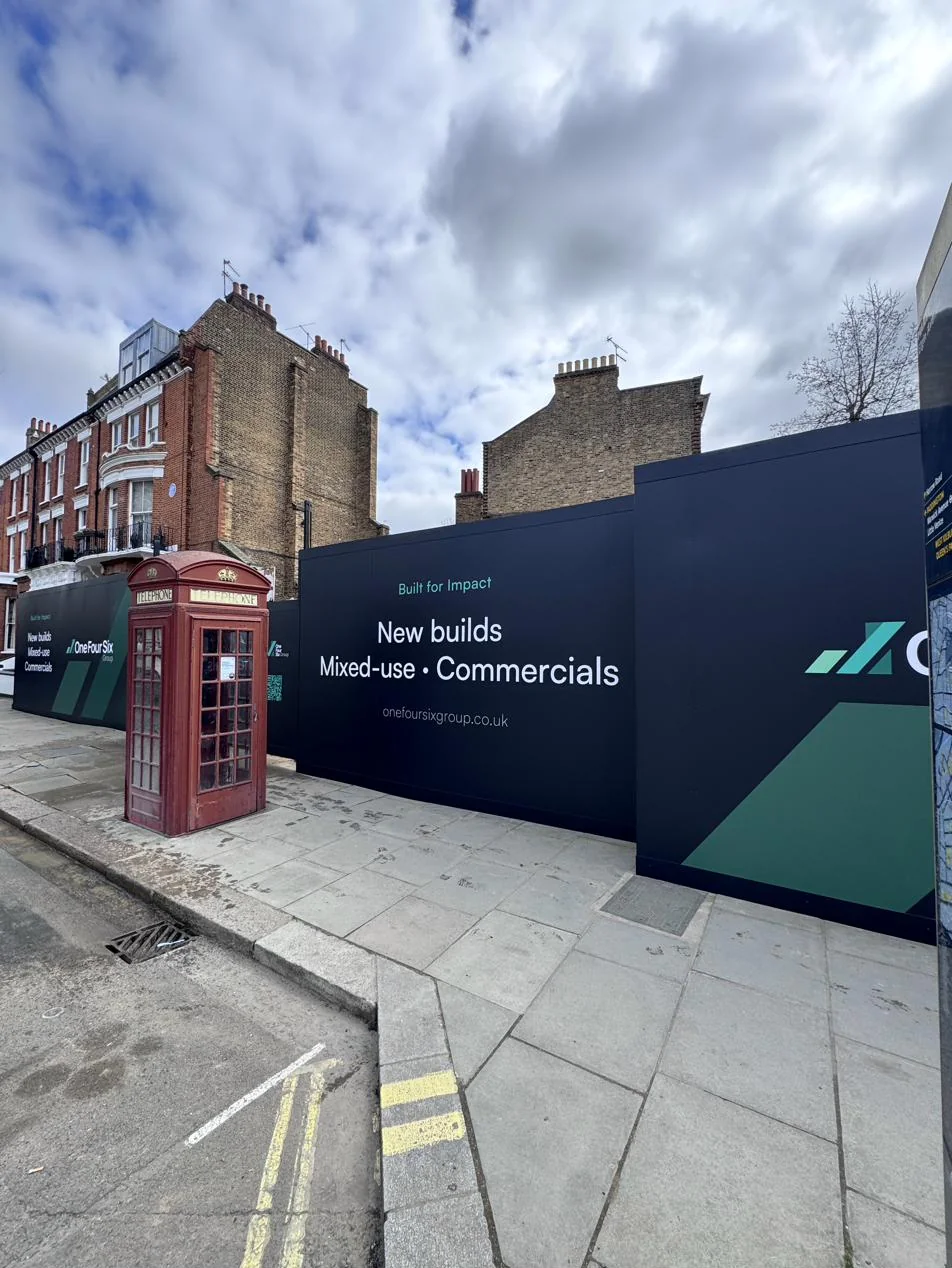 3-metre hoarding, photo 5: 3-metre hoarding clad